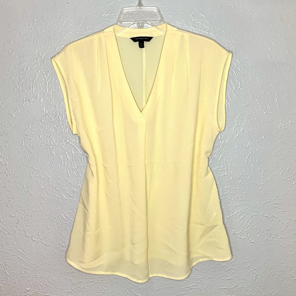 Banana Republic Pleated V-Neckline Tank Blouse